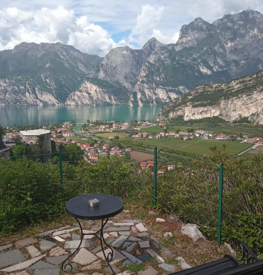 Garden Belvedere B&B Торболе Экстерьер фото